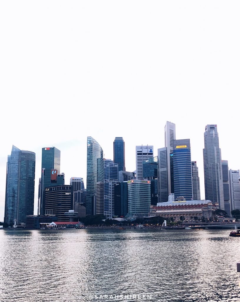how to travel on a low budget in singapore